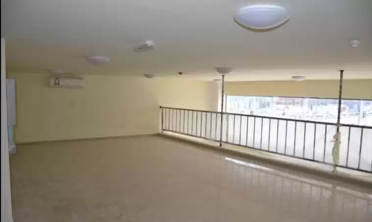 تجاری پوسته و هسته F/F خرید کنید  برای اجاره که در السد , دوحه #15665 - 1  image 